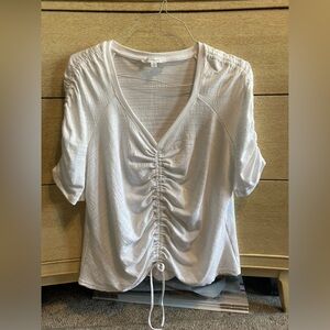 Jane + Delancey women’s short sleeve white cinched short sleeve shirt.  Size XL